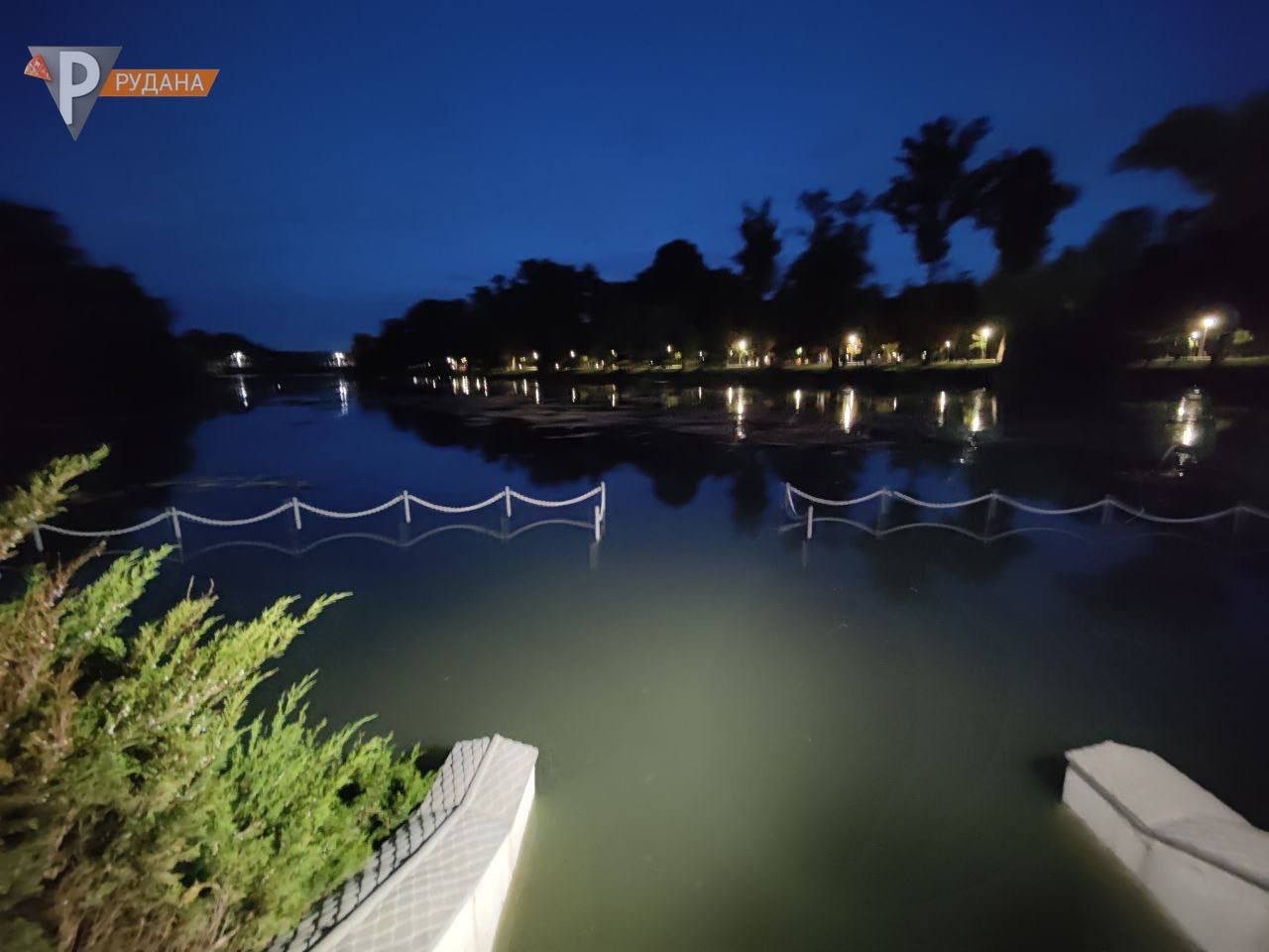 Рівень води продовжує підійматися Рівень води продовжує підійматися