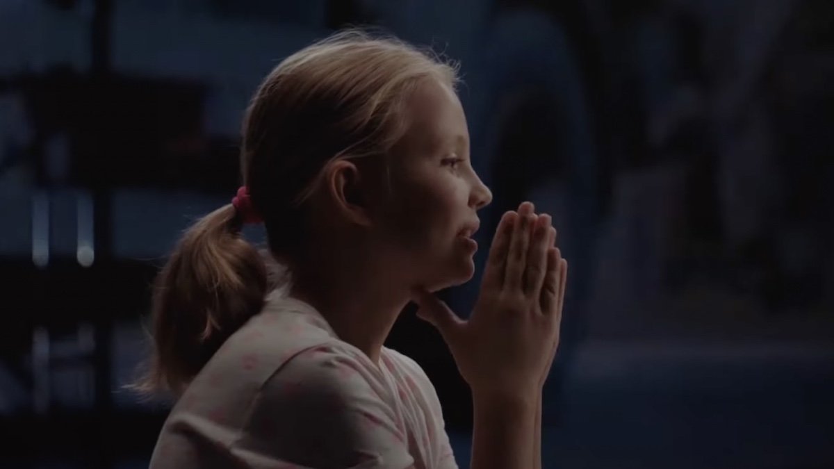 Дети, пережившие российские бомбардировки Мариуполя, стали героями фильма — уже вышел трейлер