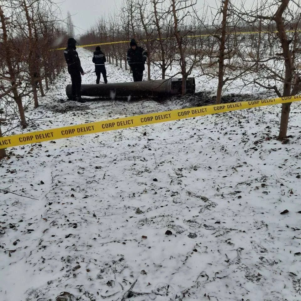 Місце падіння ракети огородили Місце падіння ракети огородили