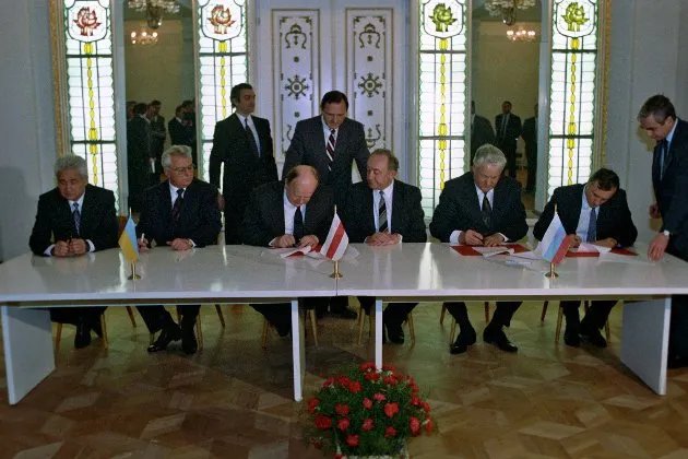 Біловезька пуща, ліквдація СРСР президенти України, Білорусі та Росії ліквідували Радянський Союз