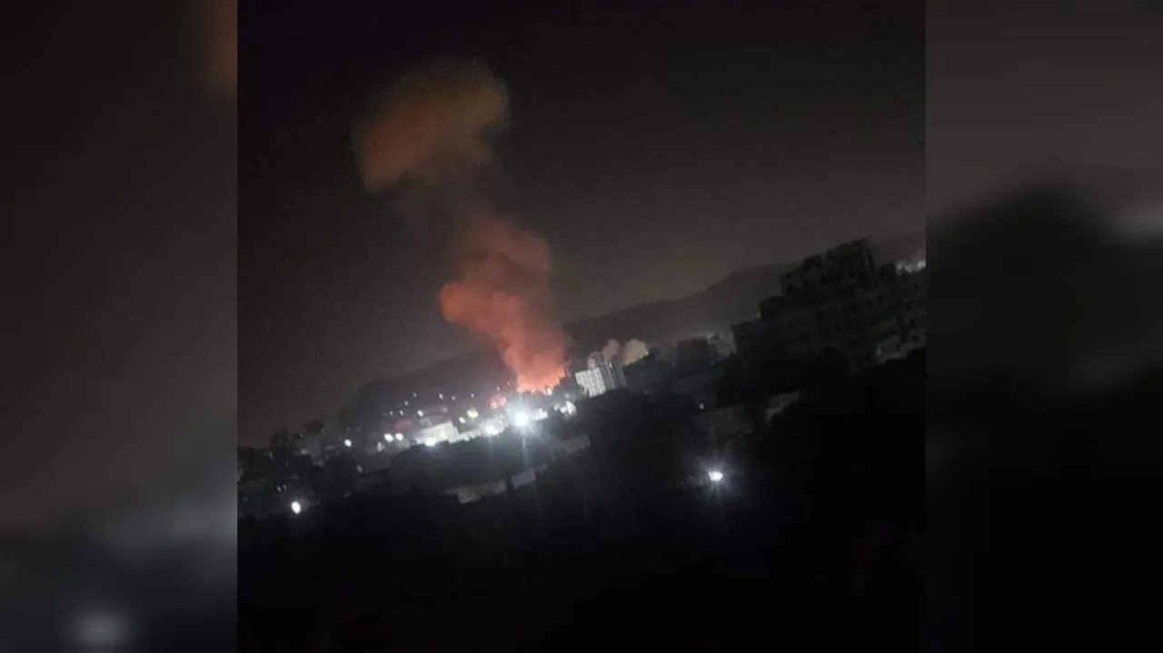 Ночная атака в Иране: все, что известно, фото и видео взрывов