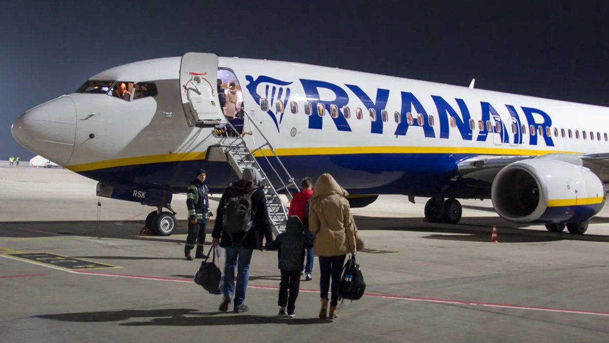 Ryanair готовится к возобновлению полётов: набирают штат в Украине
