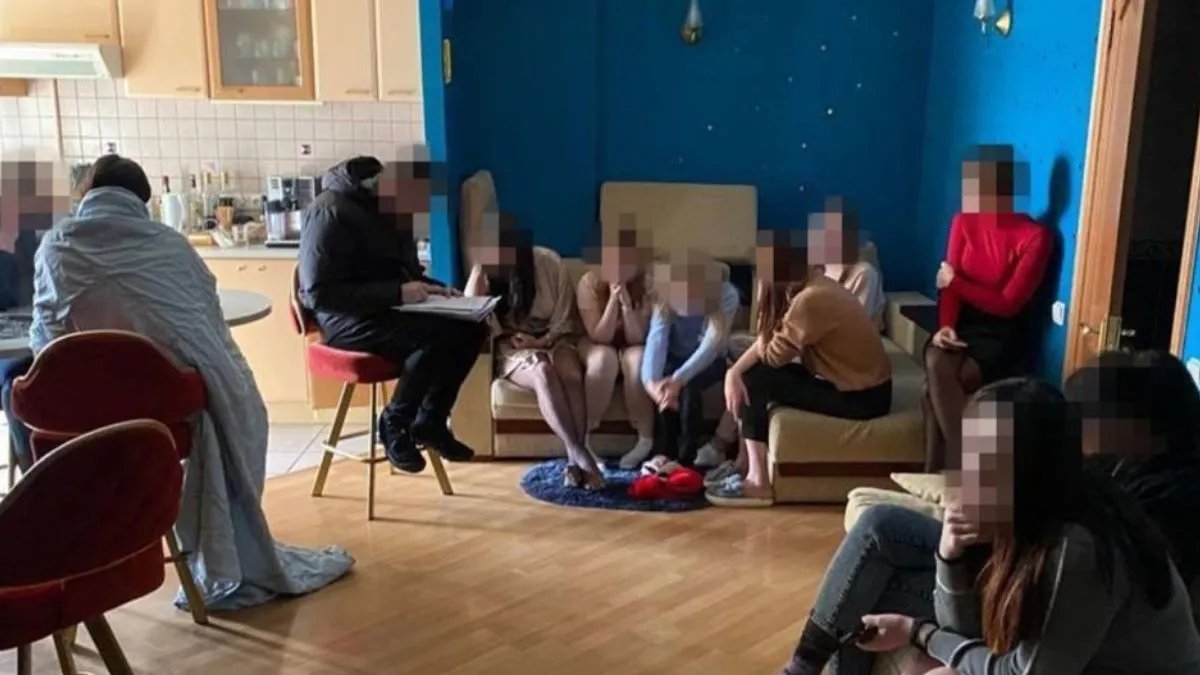 Департамент миграционной полиции обвиняют в покрывании проституции - детали