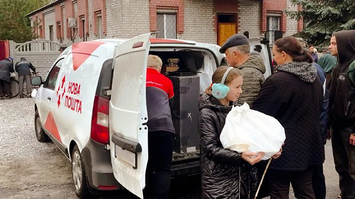Безкоштовні посилки. Нова пошта назвала 3 міста, куди українці найбільше відправляють допомогу