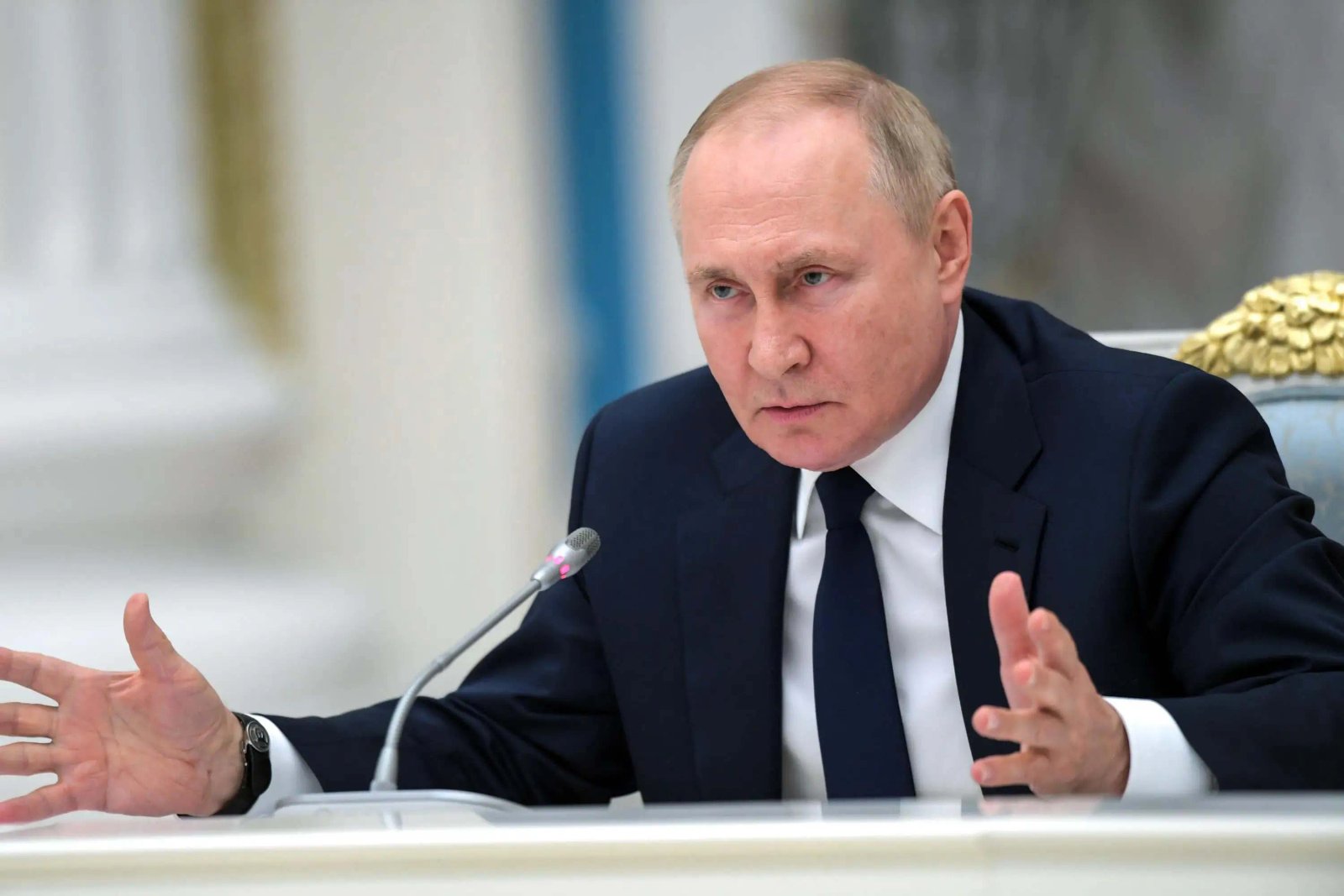 Путін розповідає