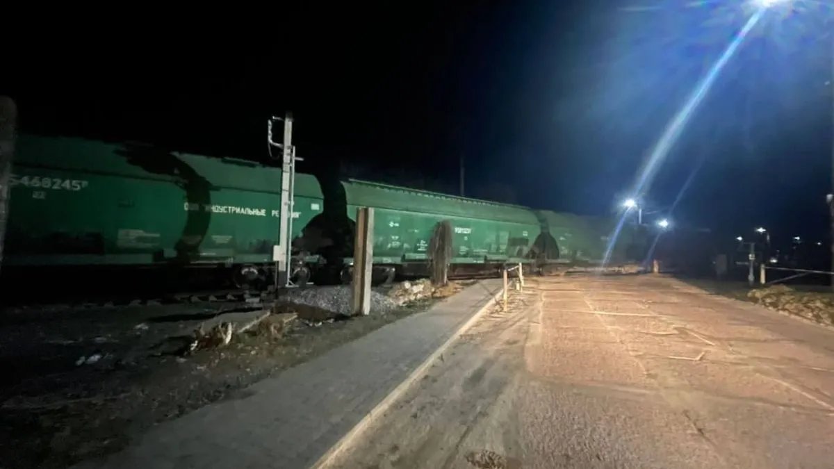 У Борисполі потяг зійшов з рейок