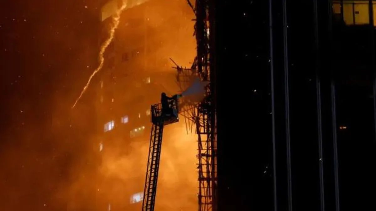 Фото з місця пожежі, Гонконг Фото з місця пожежі, Гонконг