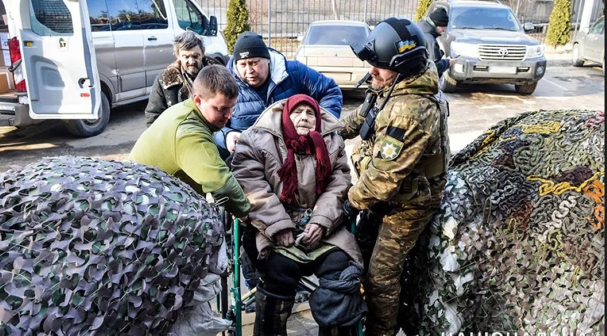 В Бахмуте остаются 4,5 тысячи человек, уехать из города почти нереально - мэрия