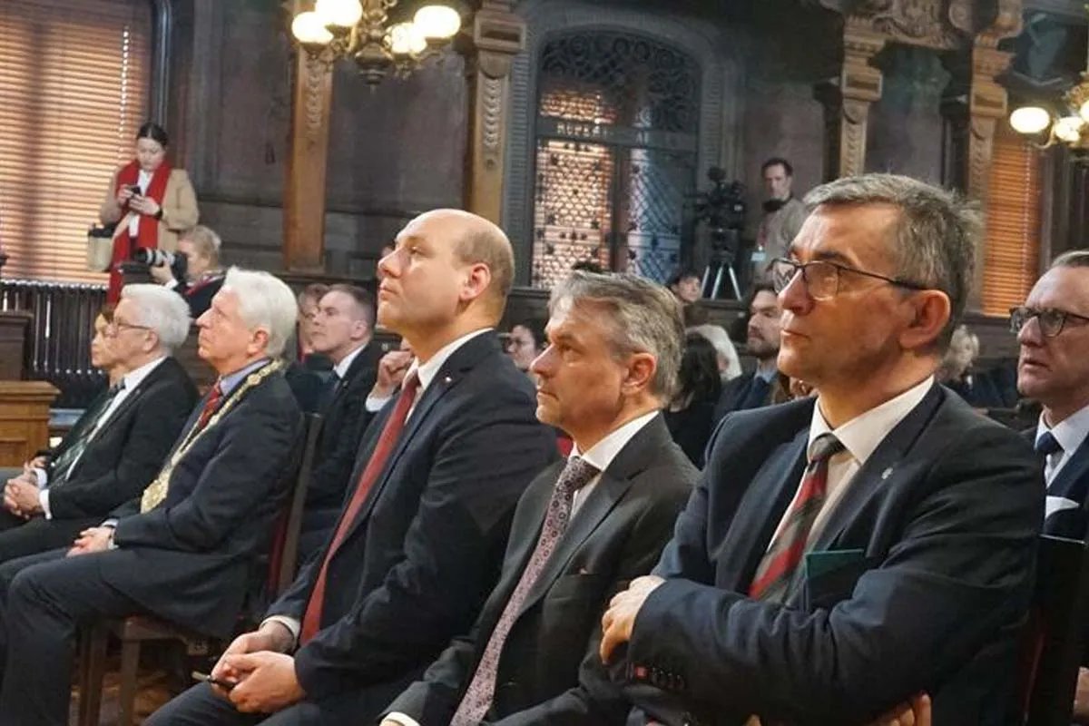 Прем'єр Моравецький Прем'єр Моравецький