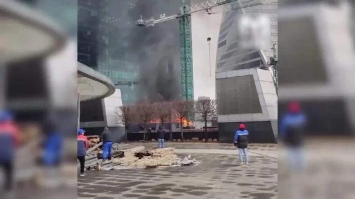 Біля Москва-Сіті в рф сталася пожежа - загорілася підстанція