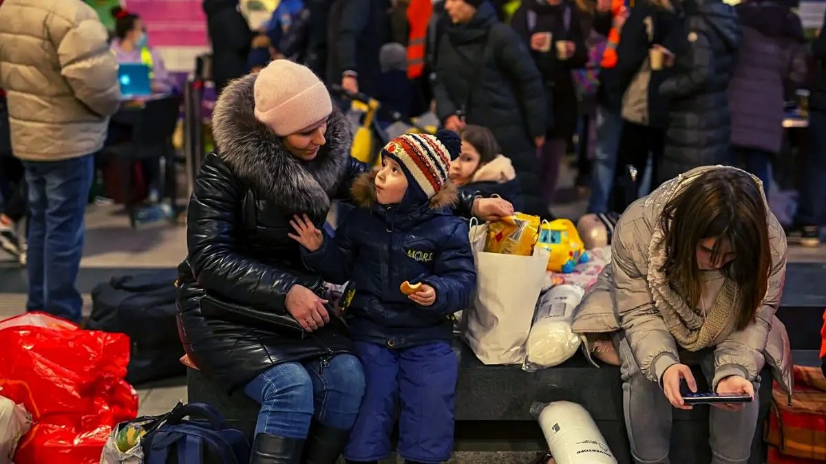 Біженці з України можуть претендувати на довше перебування у Польщі як це зробити