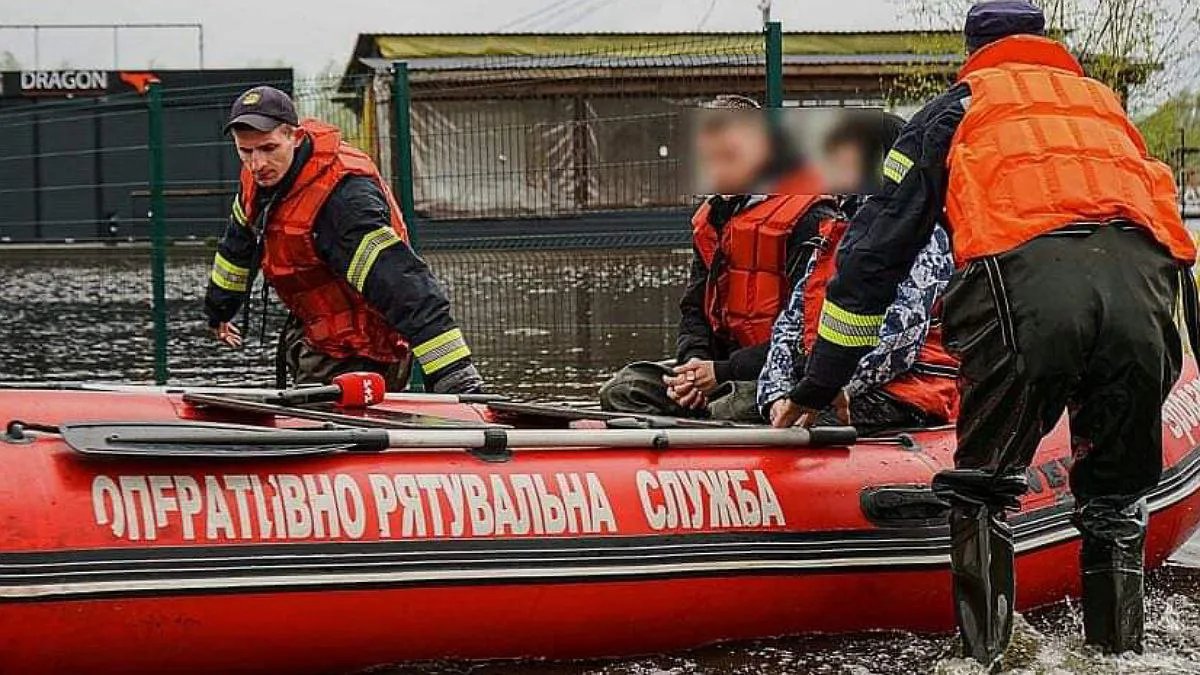 В Україні затопило жителів 5 областей: вода розмила дороги до 30 населених пунктів