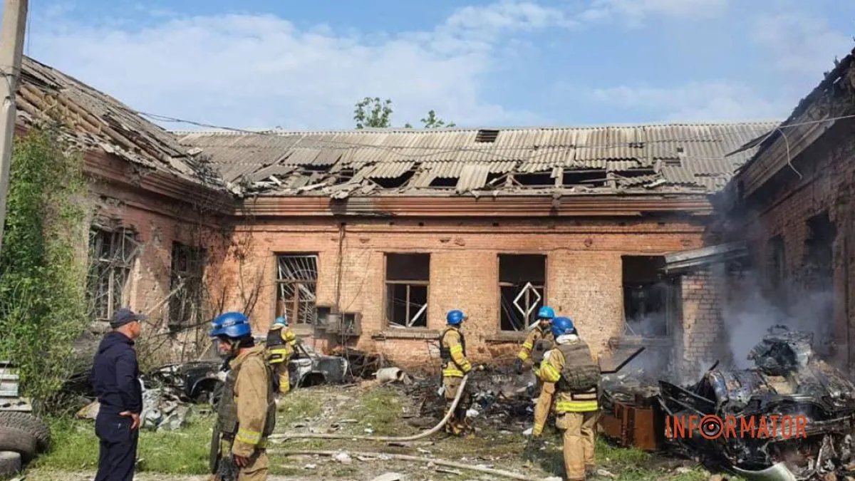Россияне обстреляли "Ураганами" Курахово: ранен ребенок и двое взрослых, разрушены пять многоэтажек