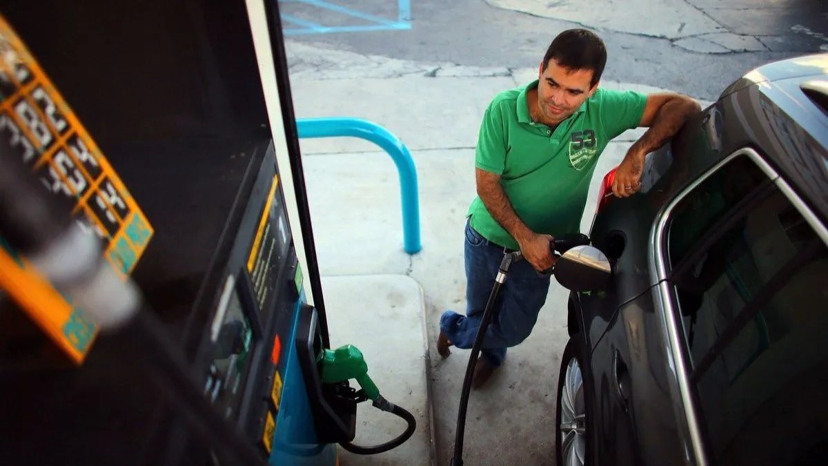 Бензин, дизель, автогаз: как изменились цены на заправках за последние сутки и в целом за май