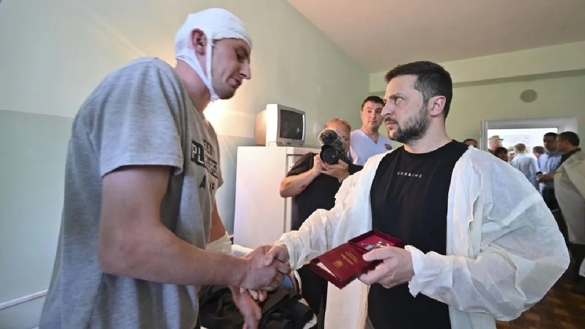 "Ви - справжні герої", - Зеленський відвідав госпіталь в Одесі