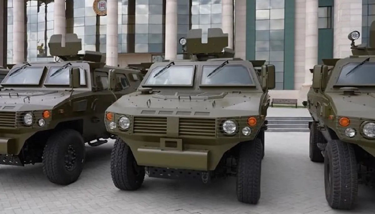 Кадиров показав перші військові машини з Китаю, які вже прибули в рф: що про них відомо