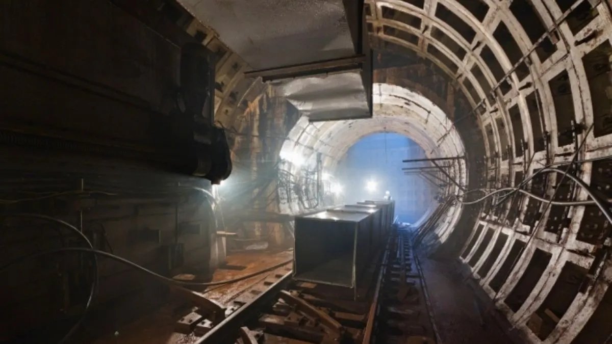 Чому будівництво метро на Виноградар знову на паузі та коли роботи відновлять
