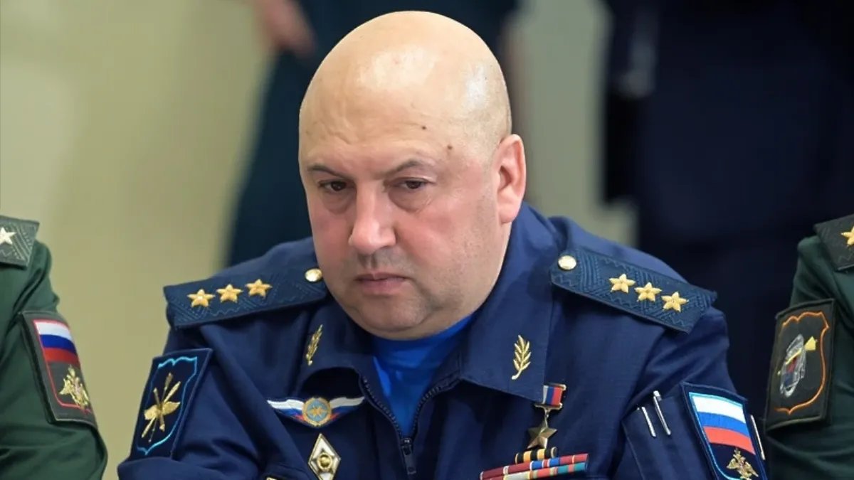 Російського "генерала-Армагедона" Суровікіна затримали співробітники ФСБ: у WSJ розповіли деталі