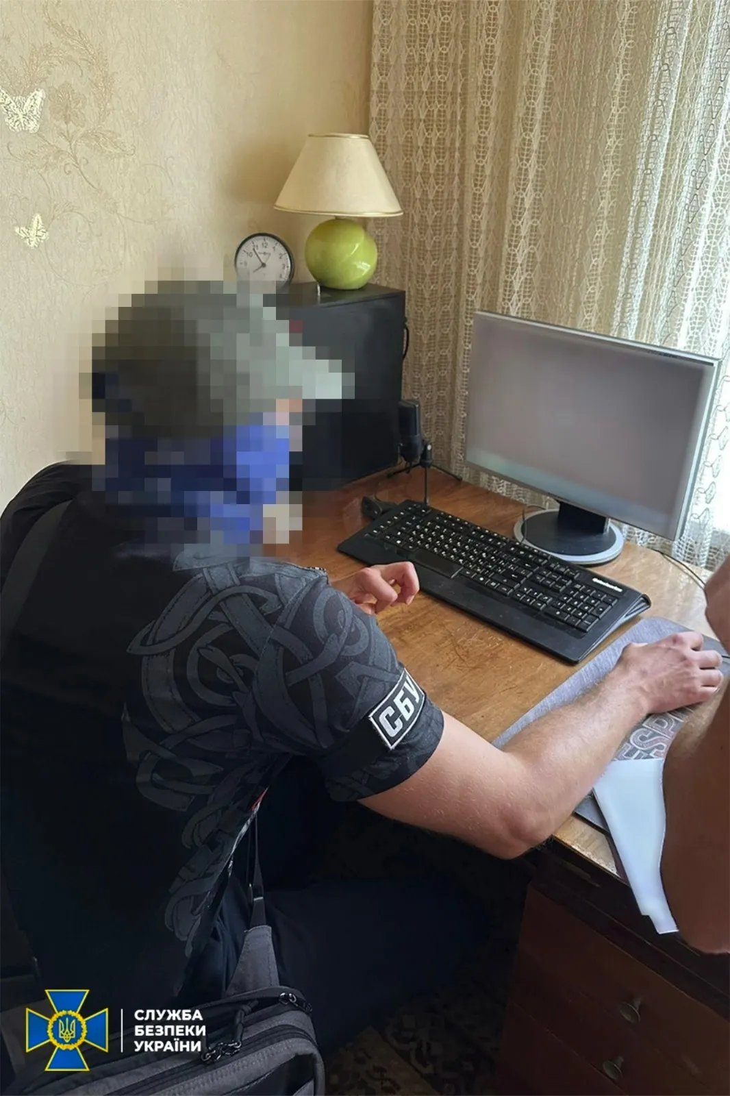 Співробітники СБУ провели обшуки в помешканні жінки
