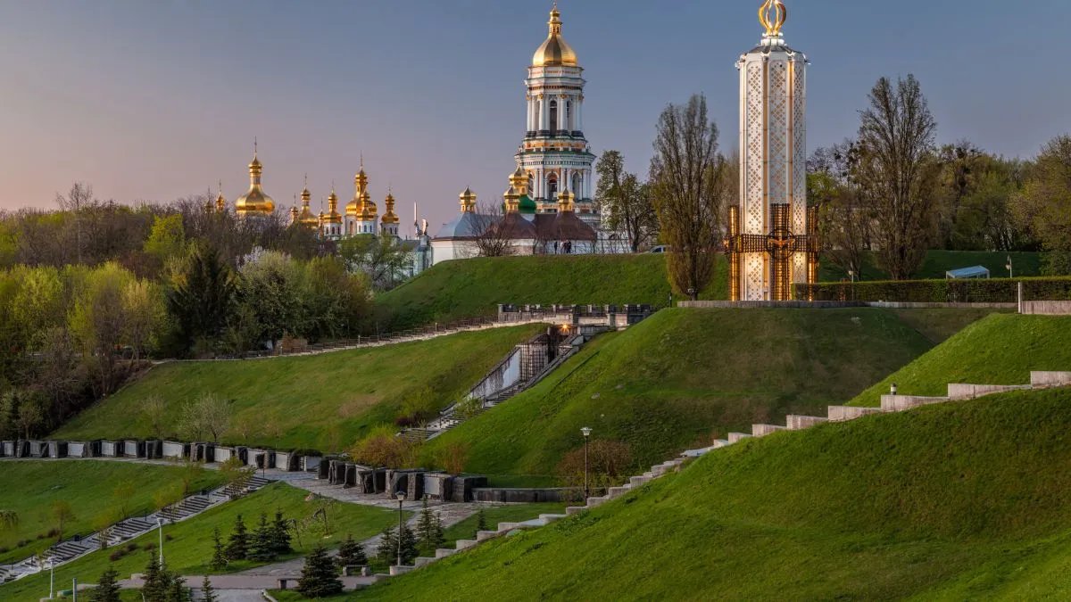 Київзеленбуд витратить 5 мільйонів гривень на сходи у парку "Вічної слави"