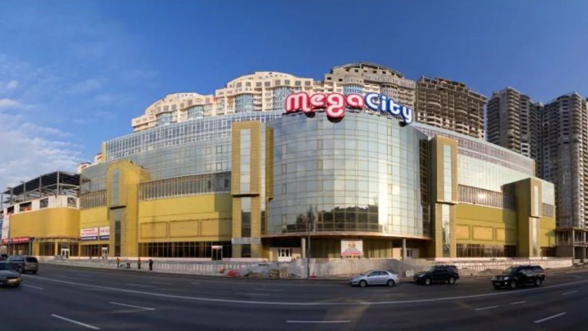 Частину ТРЦ «Мега-Сіті» у Києві виставили на продаж