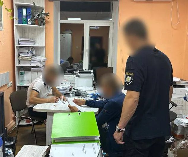 В Україні затримувати тих, хто допомагає ухилянтам за гроші. Фото: ДСР