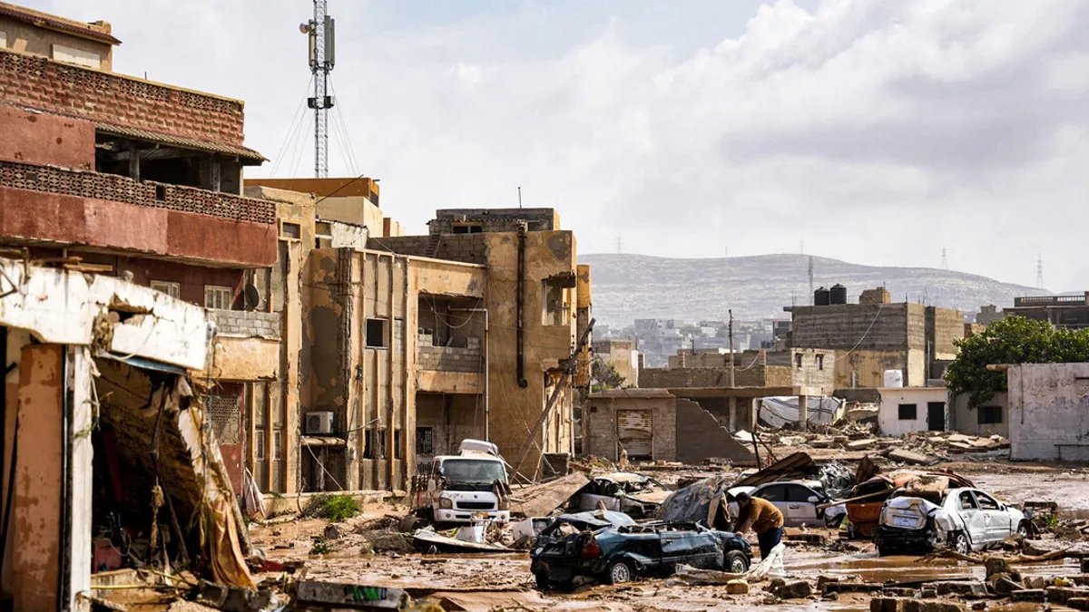 Повінь у Лівії призвела до загибелі 2 000 людей: ще тисячі зникли безвісти після того, як шторм зруйнував дамби