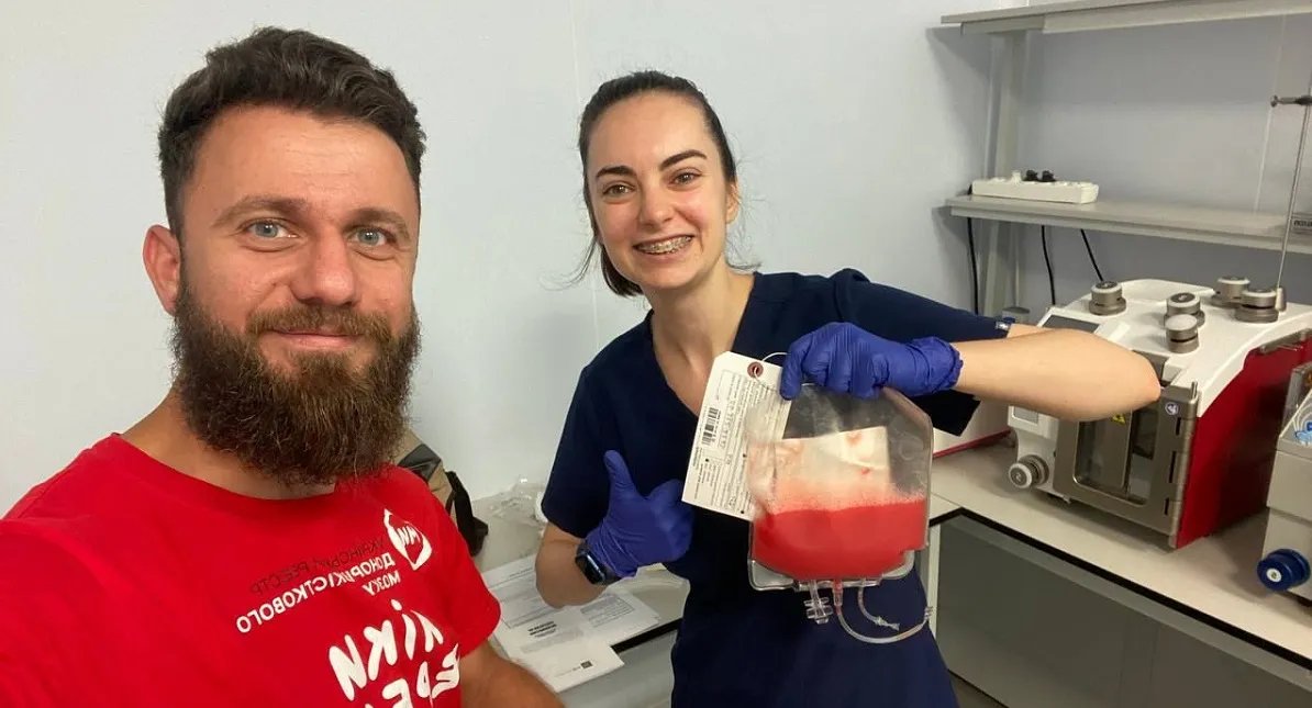 У київській лікарні “Охматдит” трансплантували кістковий мозок однорічній дитині: допоміг донор із США