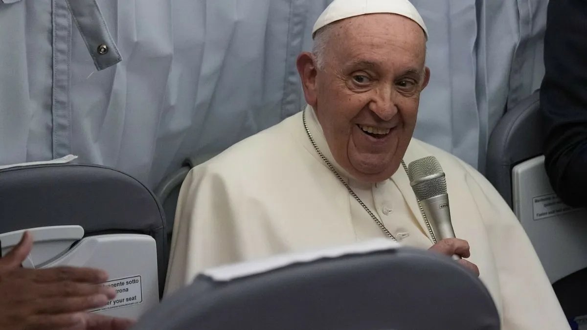 Папа Римський Франциск розповів, хто, на його думку, зацікавлений у продовженні війни в Україні